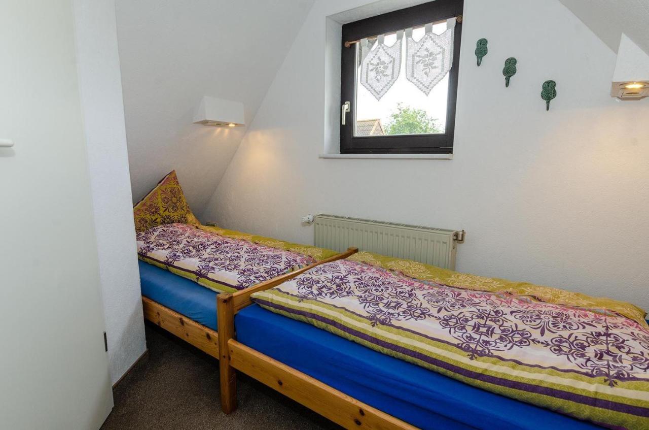 3-R-Ferienwohnung-Fuer-3-Personen-In-Schaprode-Auf-Ruegen-Zi4 Eksteriør bilde